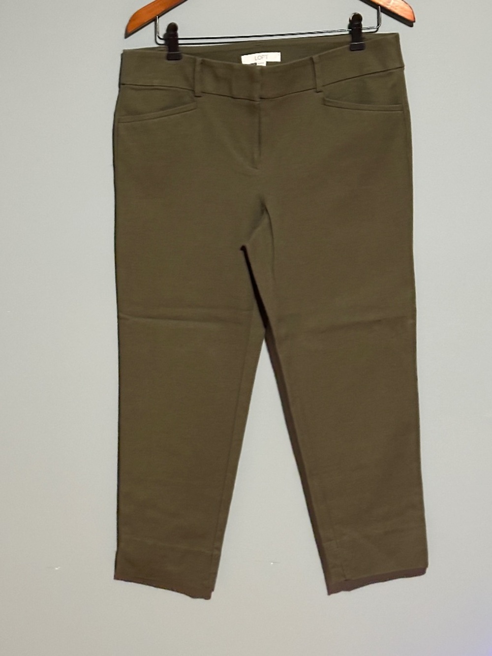 Loft Riviera Cropped Green Pants, size 8